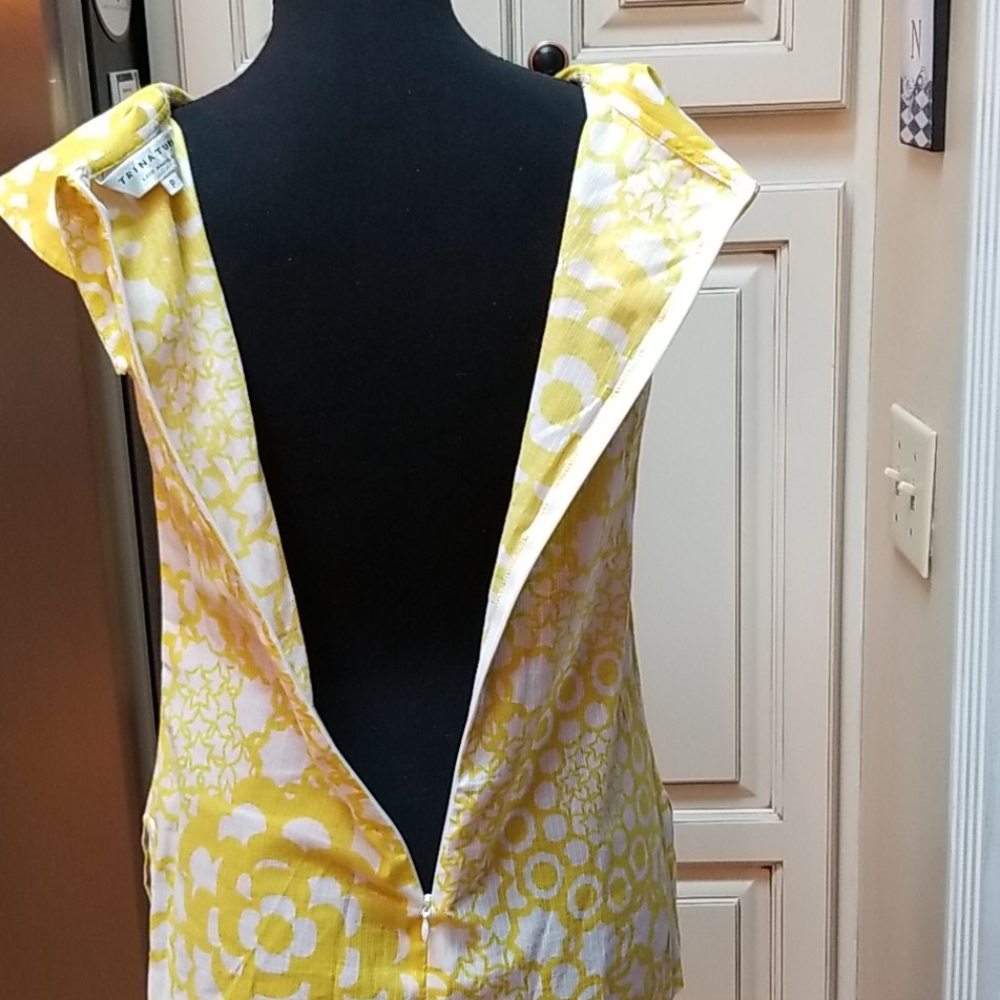 Trina Turk Los Angeles Sleeveless Metallic/Yellow - Picture 6 of 15